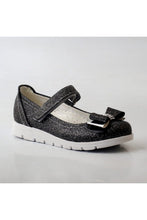 Load image into Gallery viewer, SarEn Child Black Shoe